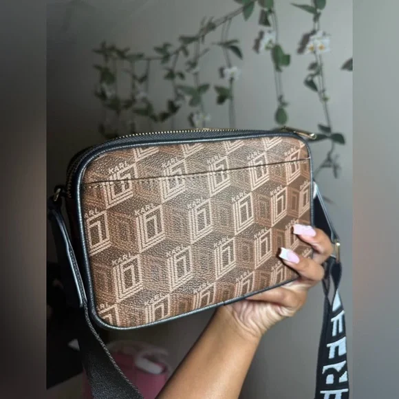 Karl Lagerfeld crossbody purse - Picture 3 of 5